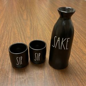 Rae Dunn matte black pitcher and cup‎ set